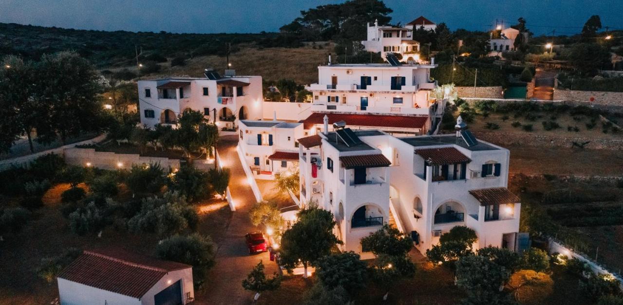 Theofilos Appartements Livadi  Eksteriør bilde